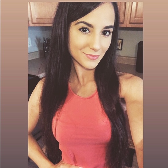 Meet your Posher, Monique - Picture 1 of 1